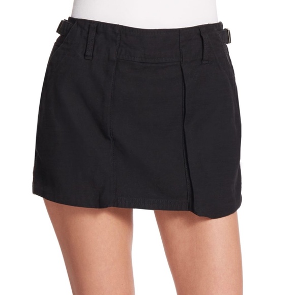 FREE PEOPLE Women's Black Mini Utility Skort Sz Medium - Picture 1 of 5